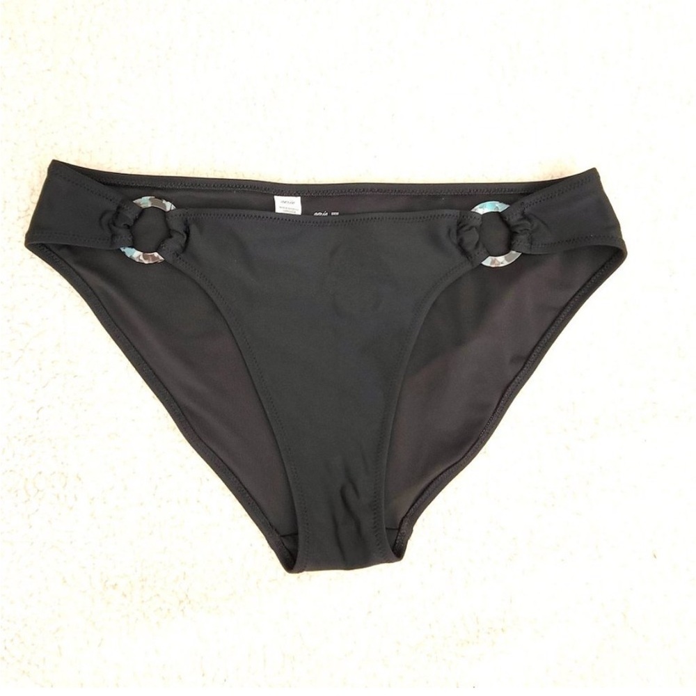 Aerie Bikini Bottoms. Size Medium. Black with detail on hips. Not high rise